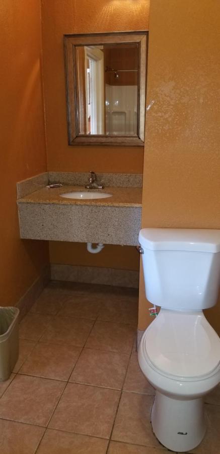 Budget Inn Magnolia Ngoại thất bức ảnh